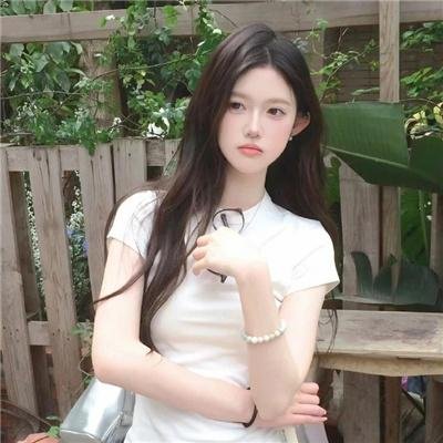航向热带岛屿的冰山